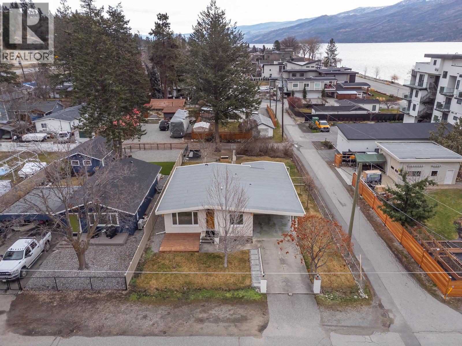 4391 11TH Street Peachland Photo 27