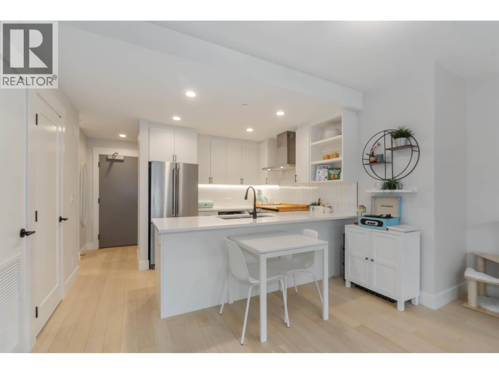 201 22226 Brown Avenue, Maple Ridge, British Columbia  V2X 4R2 - Photo 5 - R3088468