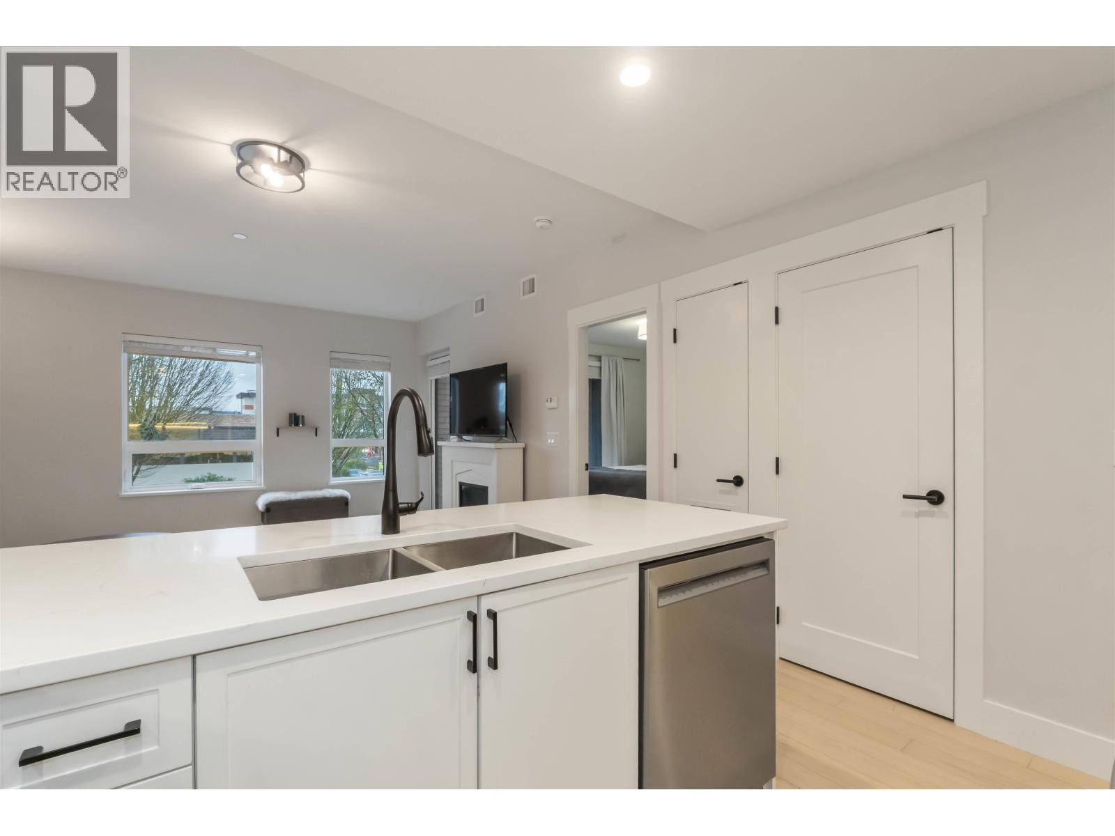 201 22226 Brown Avenue, Maple Ridge, British Columbia  V2X 4R2 - Photo 7 - R3088468