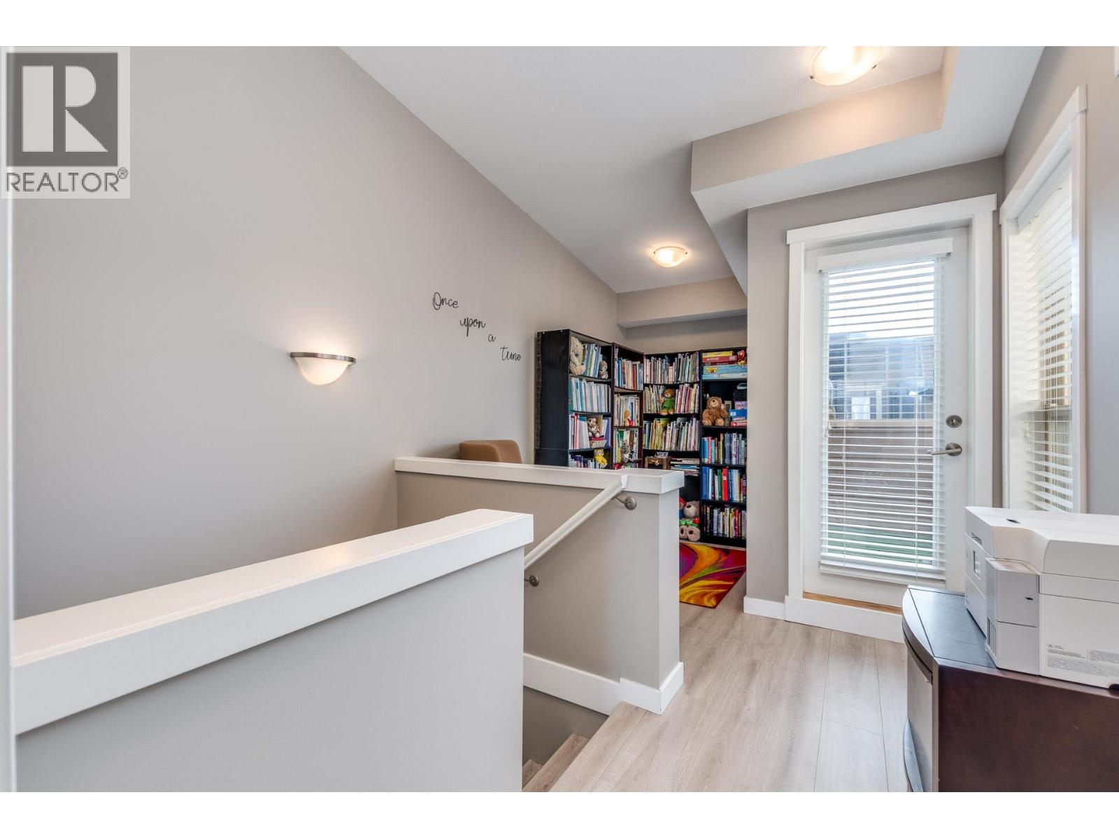 208 2110 Rowland Street, Port Coquitlam, British Columbia  V3C 0C2 - Photo 27 - R3088472