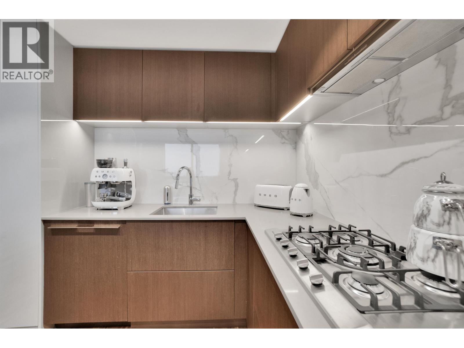 1302 1675 Lions Gate Lane, North Vancouver, British Columbia  V7P 0E3 - Photo 9 - R3088504