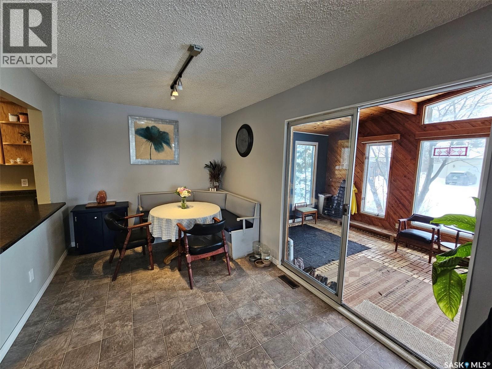 35 Mountain Drive, Carlyle, Saskatchewan  S0C 0R0 - Photo 8 - SK027956