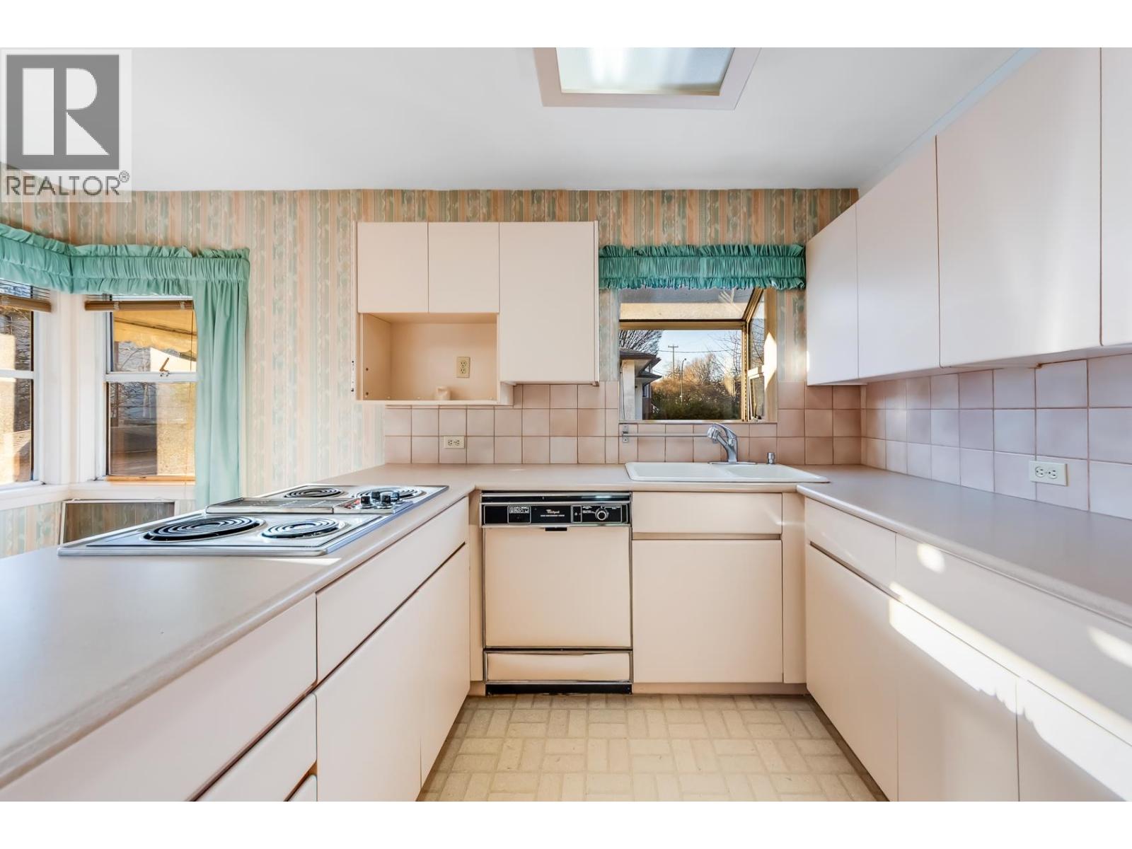 2804 Euclid Avenue, Vancouver, British Columbia  V5R 5C1 - Photo 7 - R3088515