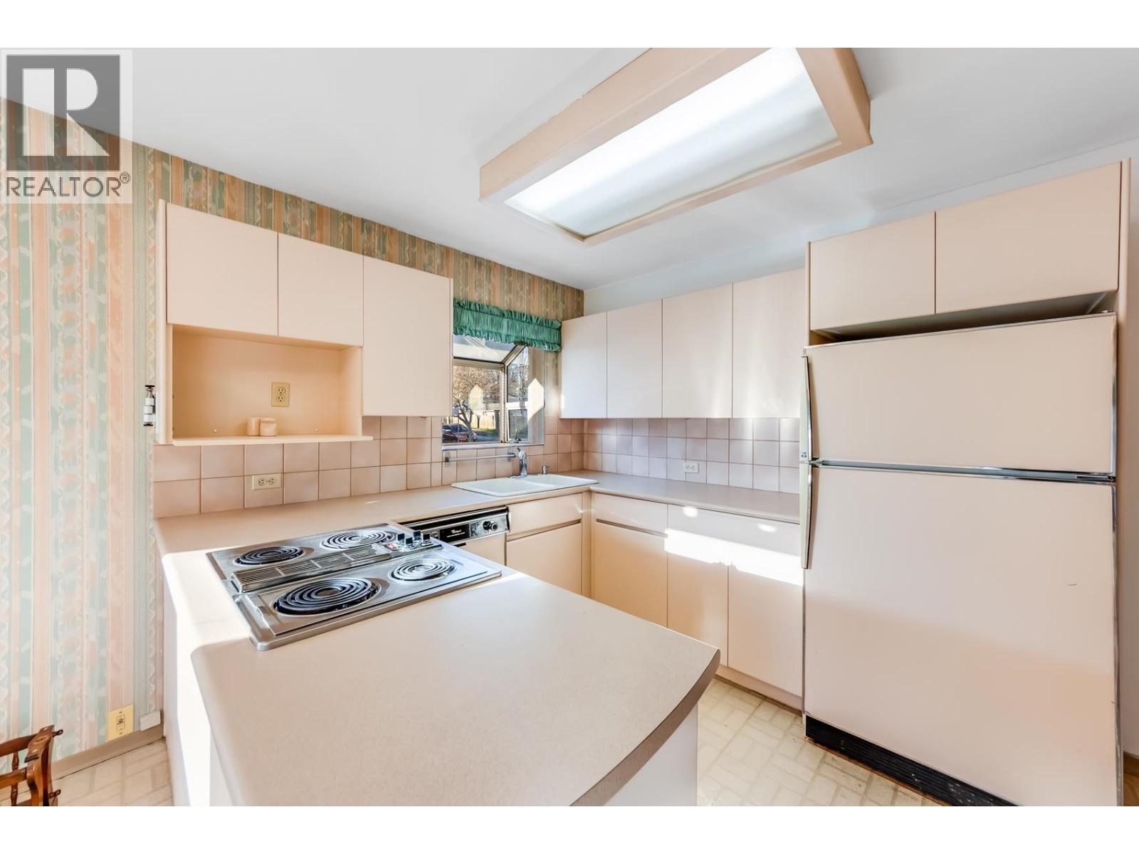 2804 Euclid Avenue, Vancouver, British Columbia  V5R 5C1 - Photo 8 - R3088515