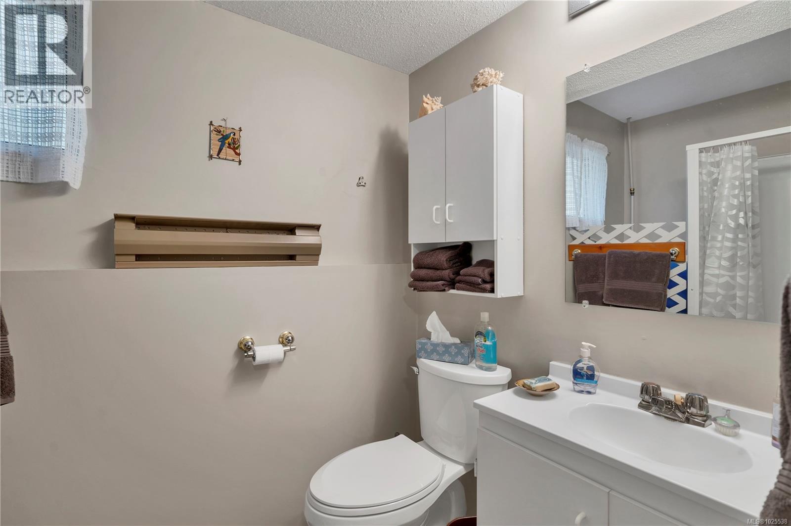 698 Plaza Rd, Quadra Island, British Columbia  V0P 1N0 - Photo 41 - 1025538