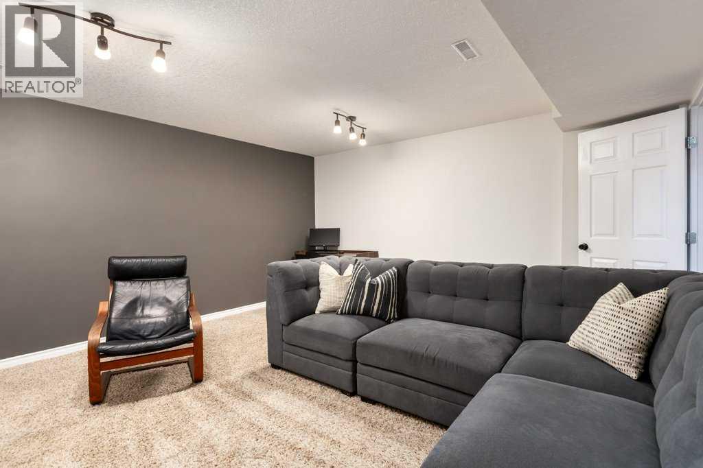 28 Everstone Way Sw, Calgary, Alberta  T2Y 4E4 - Photo 31 - A2284656