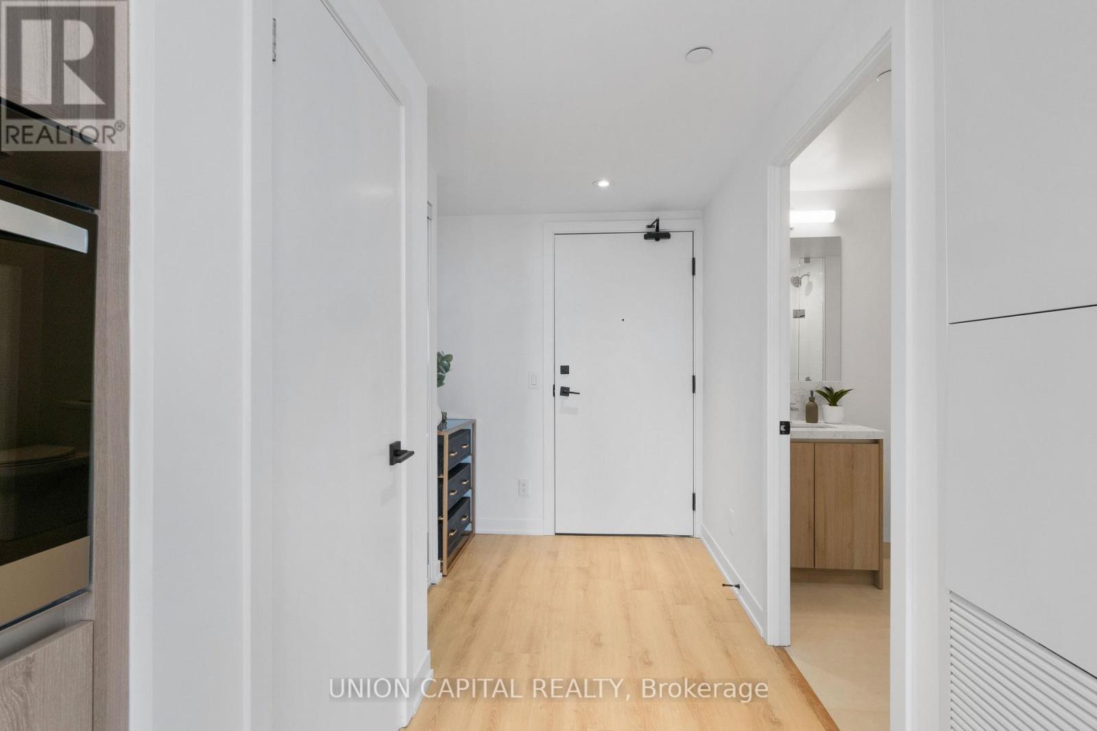 1612 - 319 Jarvis Street, Toronto, Ontario  M5B 0C8 - Photo 4 - C12776604