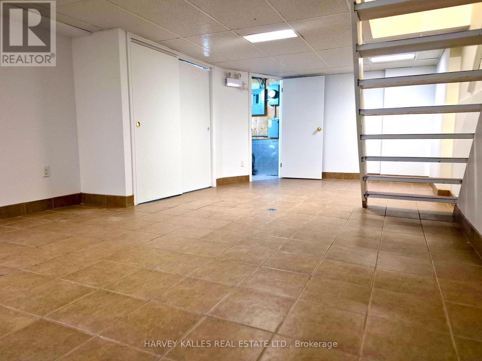 Main - 974 Bathurst Street, Toronto, Ontario  M5R 3G6 - Photo 9 - C12776630