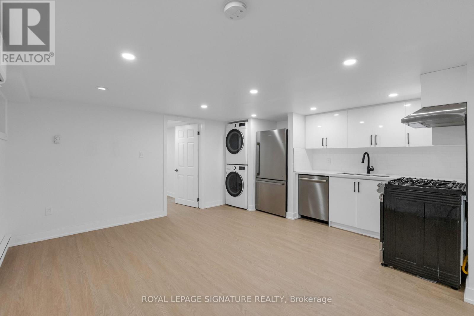 Lower - 179 Beatrice Street, Toronto (Palmerston-Little Italy), Ontario  M6G 3E9 - Photo 2 - C12776662