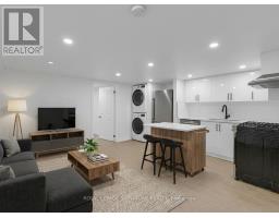 LOWER - 179 BEATRICE STREET, Toronto, Ontario