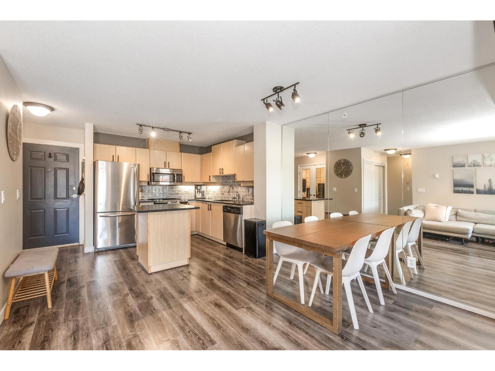 304 6336 197 Street, Langley, British Columbia  V2Y 2T7 - Photo 6 - R3088057