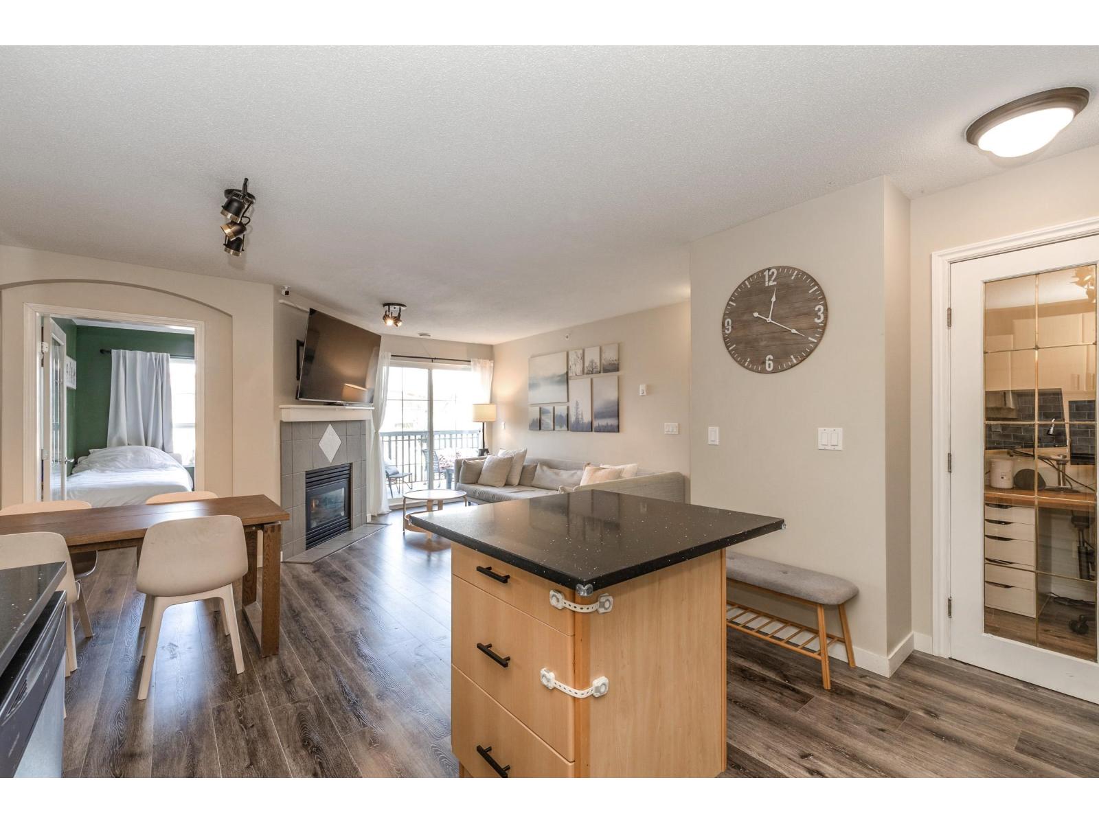 304 6336 197 Street, Langley, British Columbia  V2Y 2T7 - Photo 10 - R3088057