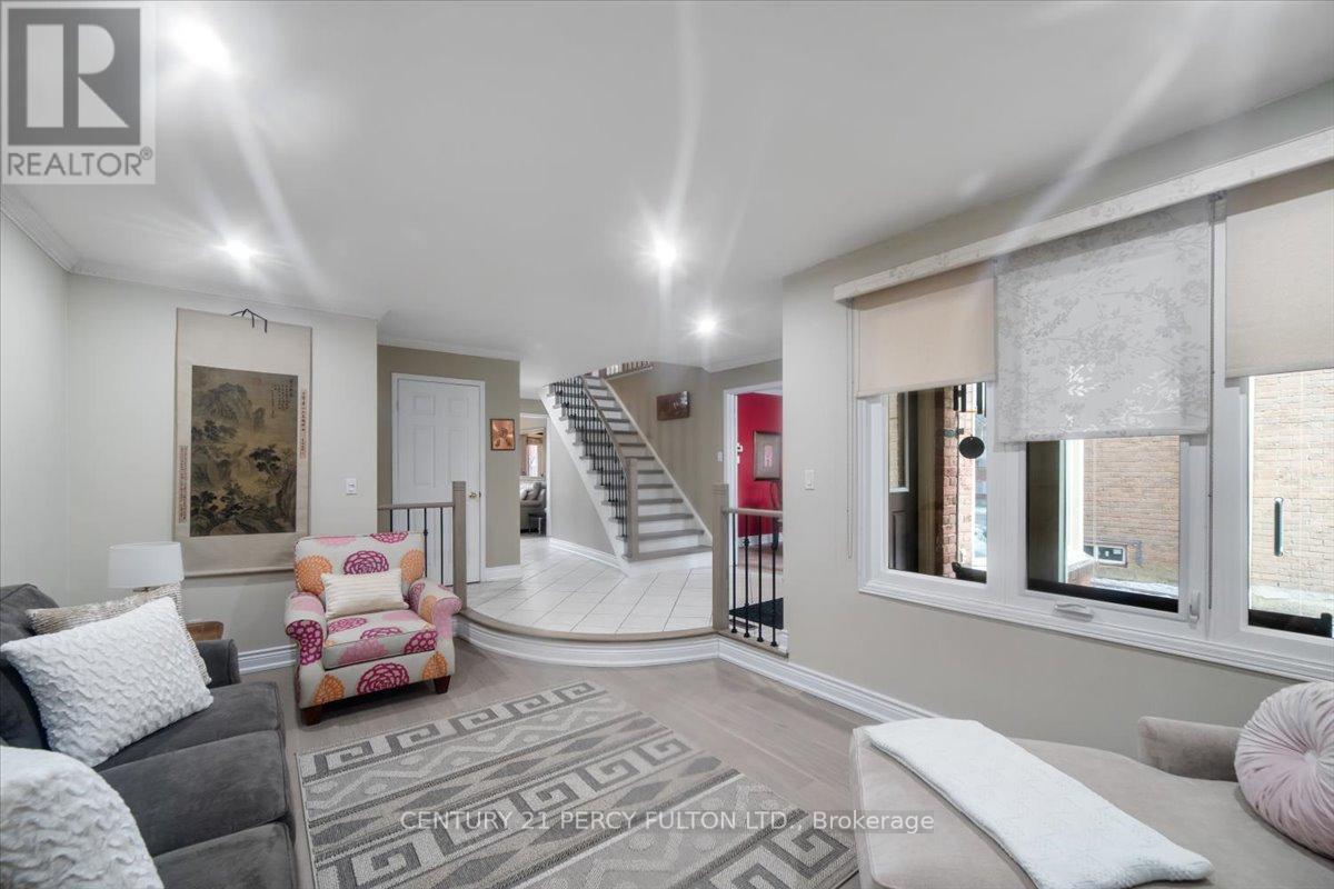 38 Carlisle Crescent, Toronto, Ontario  M1B 4X5 - Photo 5 - E12776616