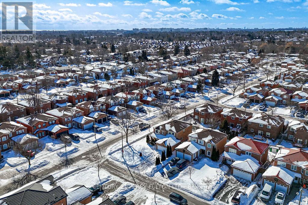 2 Littleborough Court, Toronto, Ontario  M1C 4S6 - Photo 38 - E12776632