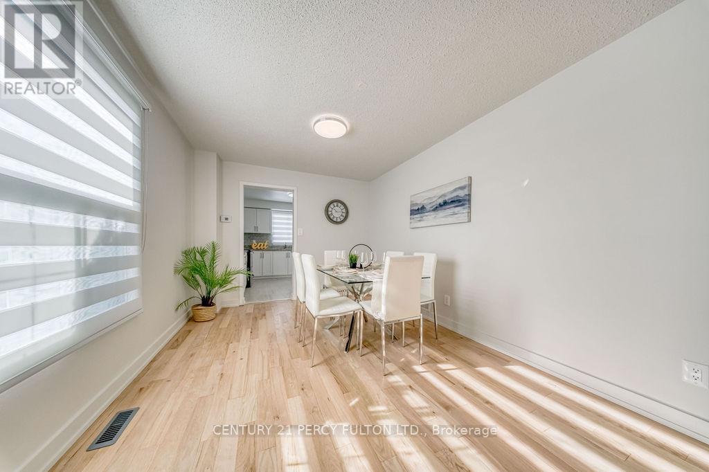 2 Littleborough Court, Toronto, Ontario  M1C 4S6 - Photo 7 - E12776632