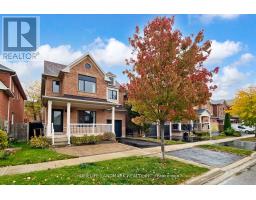 92 BARNWOOD DRIVE, Richmond Hill, Ontario