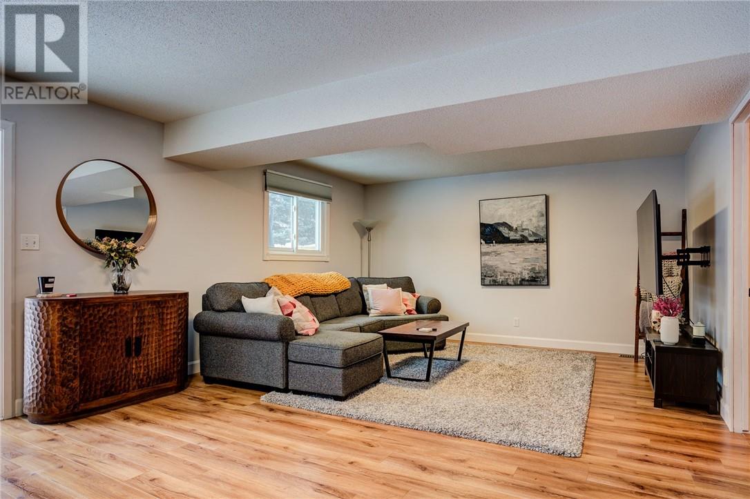 64 N Prevost Street, Azilda, Ontario  P0M 1B0 - Photo 10 - 2126360