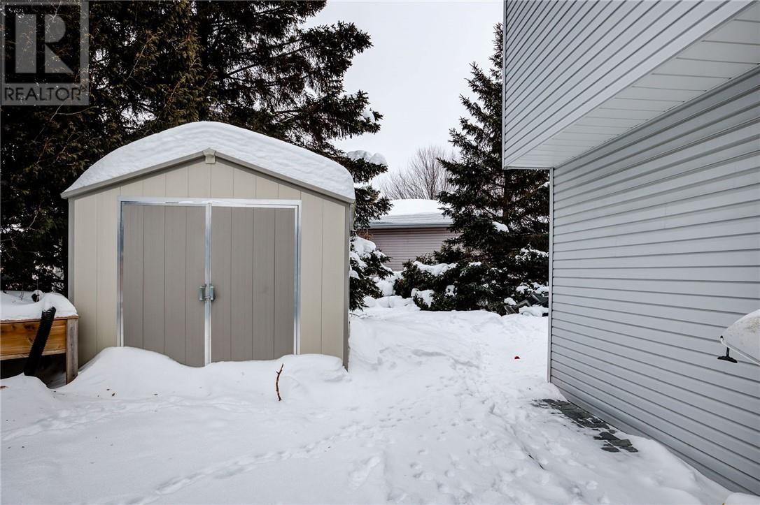 64 N Prevost Street, Azilda, Ontario  P0M 1B0 - Photo 20 - 2126360