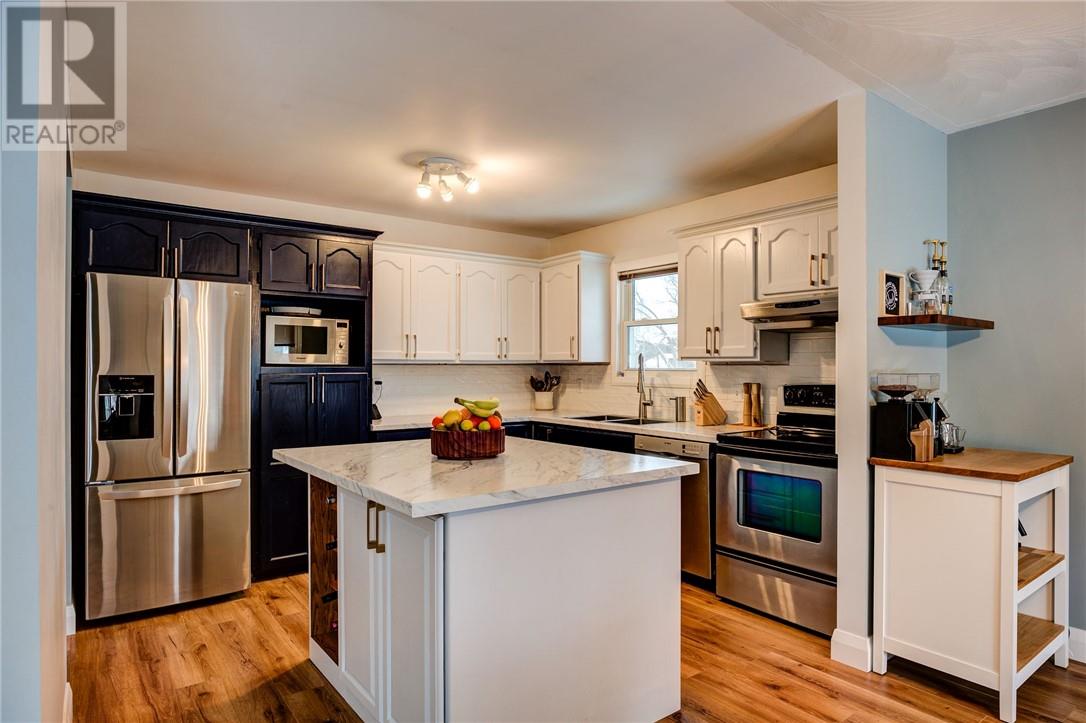 64 N Prevost Street, Azilda, Ontario  P0M 1B0 - Photo 6 - 2126360