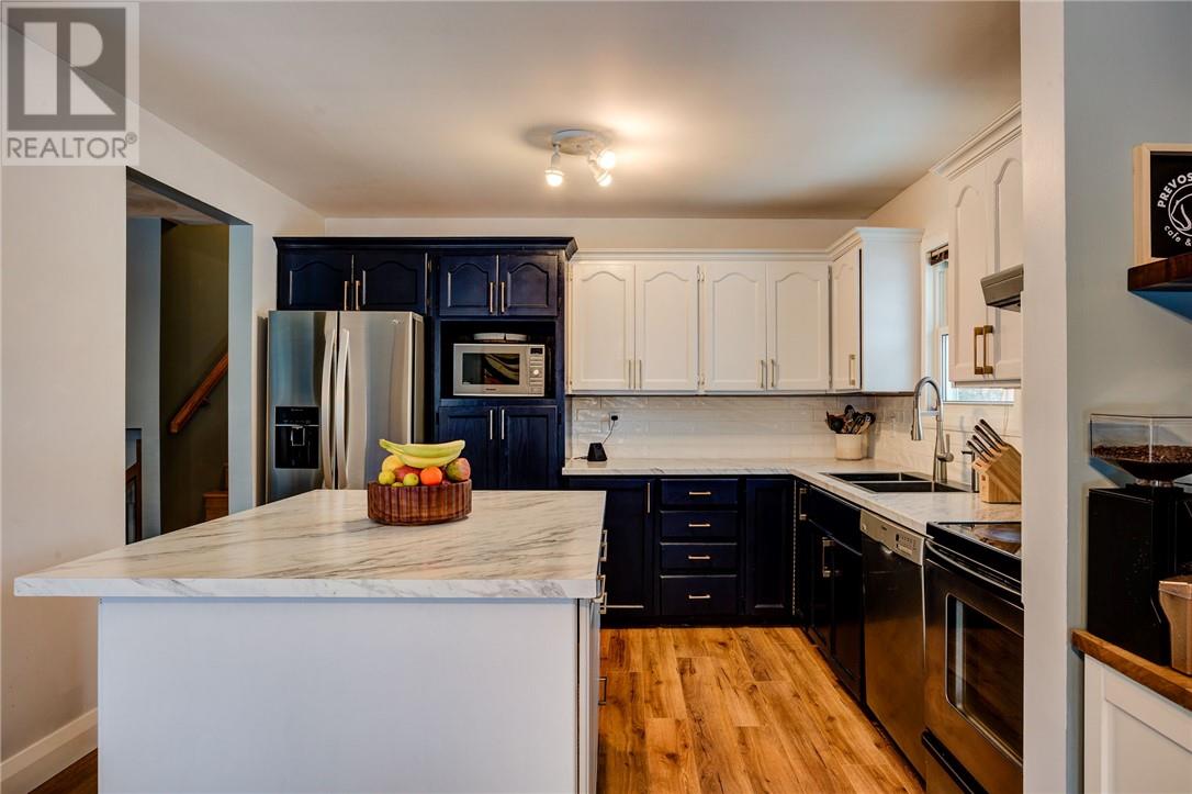 64 N Prevost Street, Azilda, Ontario  P0M 1B0 - Photo 7 - 2126360