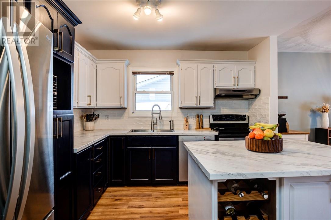 64 N Prevost Street, Azilda, Ontario  P0M 1B0 - Photo 8 - 2126360