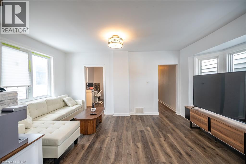 92 Frederick Avenue, Hamilton, Ontario  L8H 4K6 - Photo 7 - 40802369