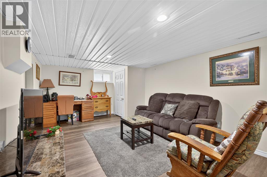 746 Oxford Street, Sarnia, Ontario  N7T 6Z9 - Photo 28 - 26002993