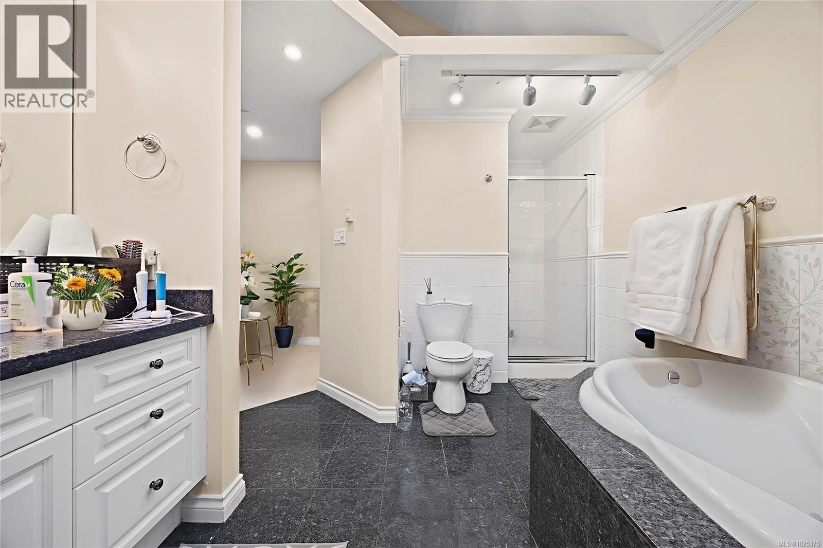 3688 Glen Oaks Dr, Nanaimo, British Columbia  V9T 5A1 - Photo 15 - 1025375