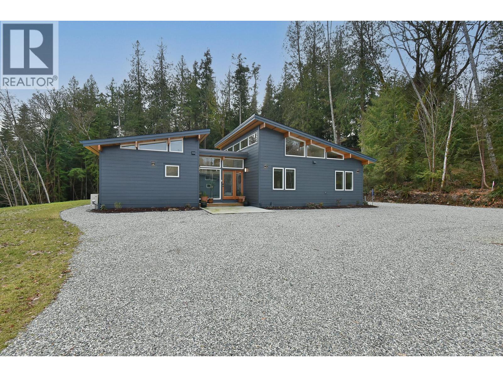 5961-5963 Ripple Way, Sechelt, British Columbia  V7Z 0R2 - Photo 17 - R3084808