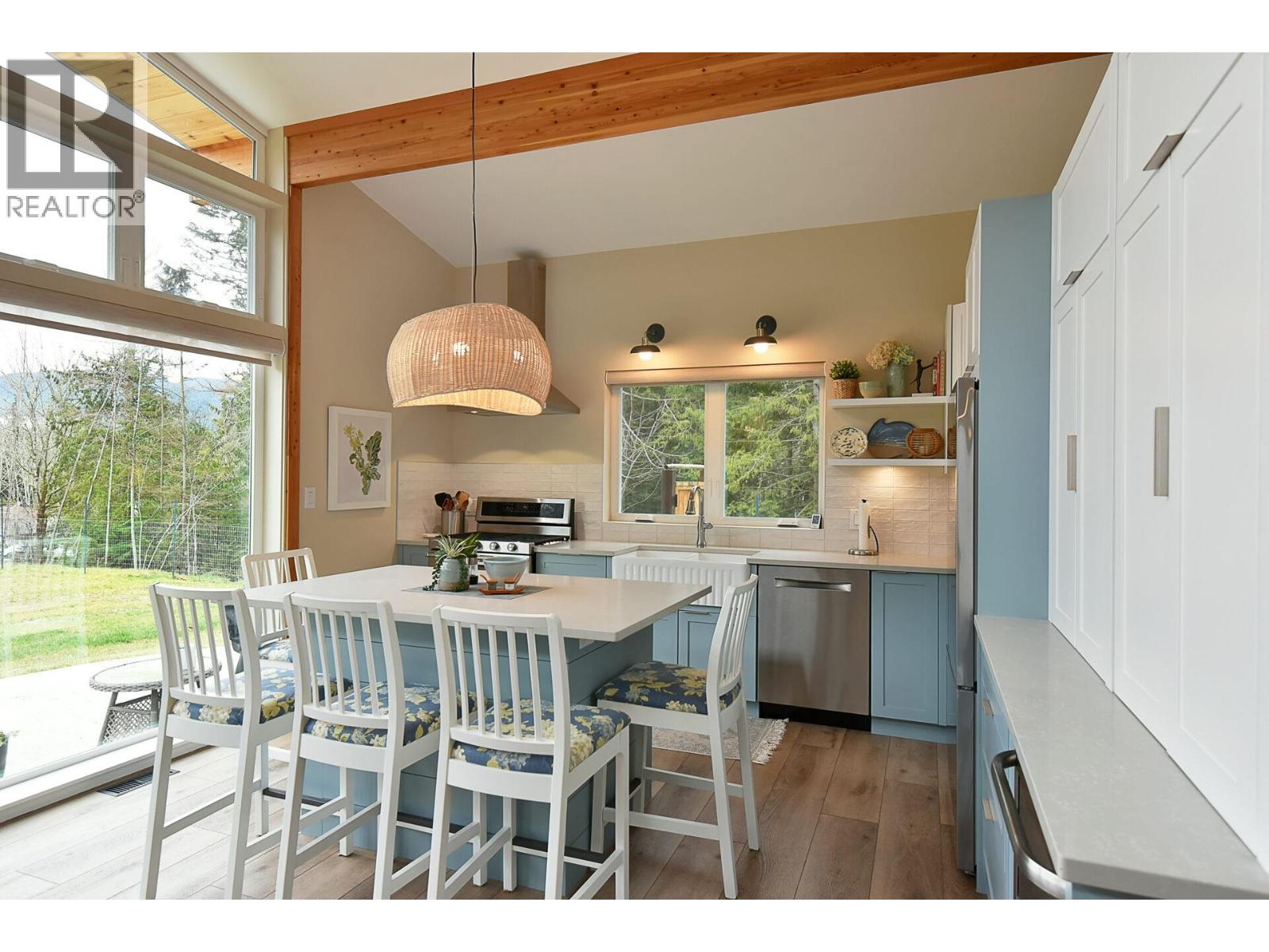 5961-5963 Ripple Way, Sechelt, British Columbia  V7Z 0R2 - Photo 30 - R3084808