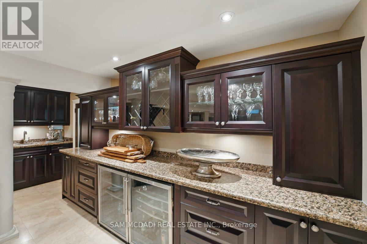 215 Anastasia Terrace, Mississauga, Ontario  L5B 3A5 - Photo 31 - W12776642