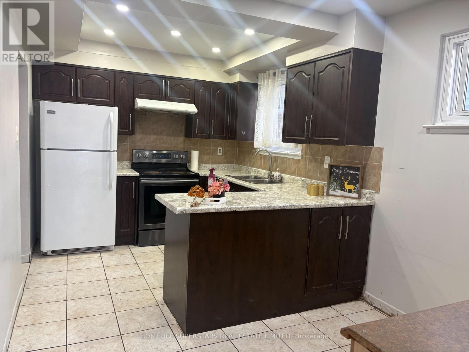 3670 Crabtree Crescent, Mississauga, Ontario  L4T 1S6 - Photo 13 - W12776668