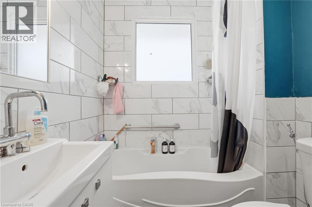 2 Vera Street, St. Catharines, Ontario  L2S 1C4 - Photo 10 - 40800938