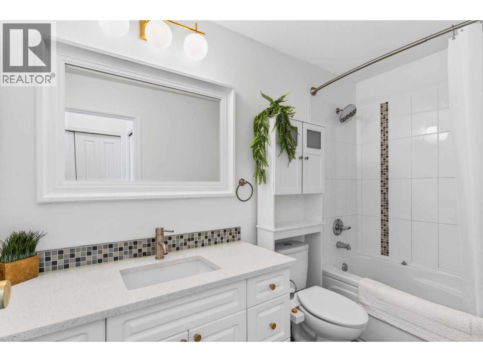 304 588 Twelfth Street, New Westminster, British Columbia  V3M 4H9 - Photo 18 - R3087777