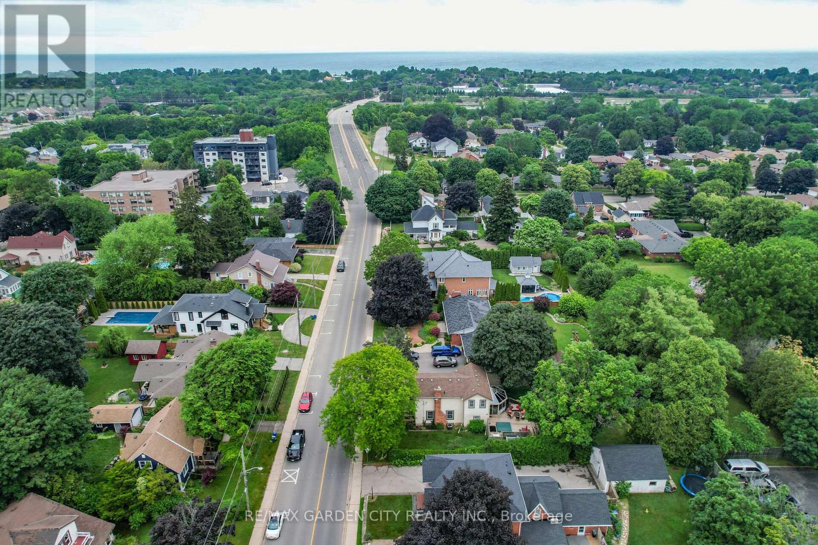 10 Maple Avenue, Grimsby, Ontario  L3M 3B6 - Photo 35 - X12776660