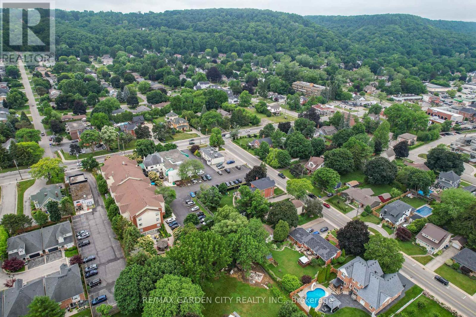 10 Maple Avenue, Grimsby, Ontario  L3M 3B6 - Photo 37 - X12776660