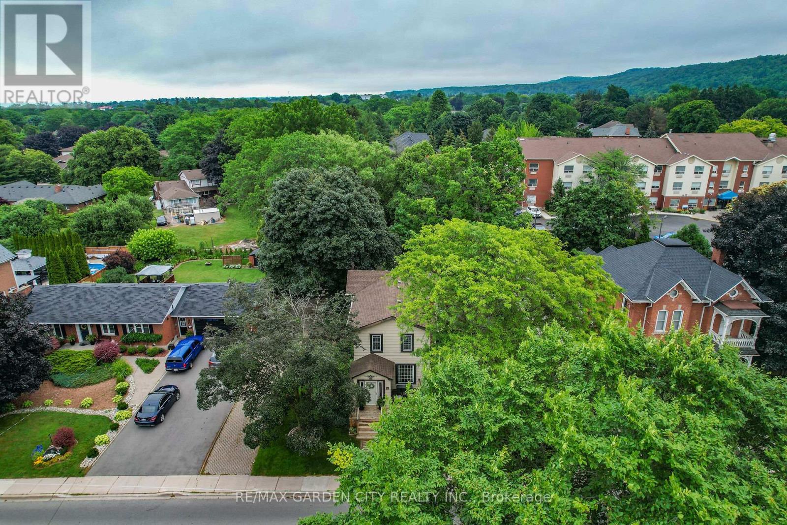 10 Maple Avenue, Grimsby, Ontario  L3M 3B6 - Photo 38 - X12776660