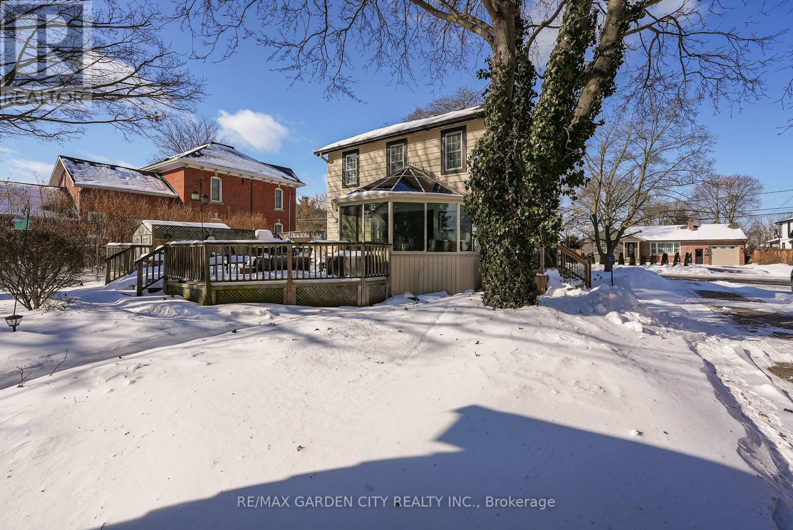 10 Maple Avenue, Grimsby, Ontario  L3M 3B6 - Photo 42 - X12776660