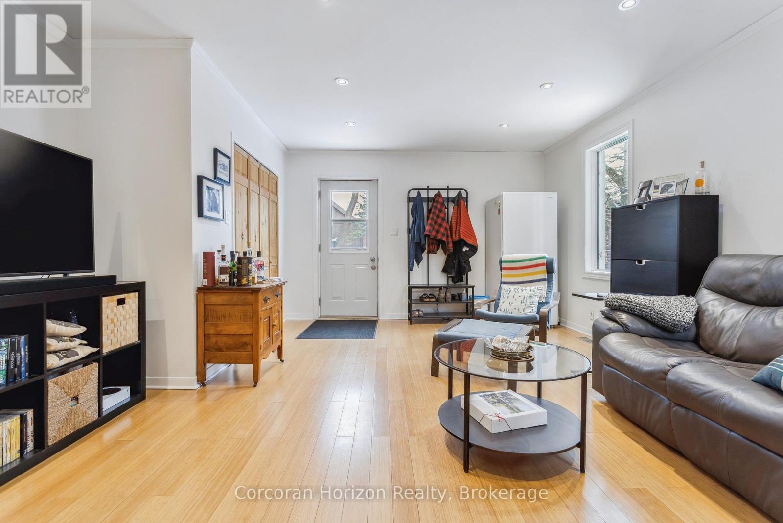 296 Charlton Avenue W, Hamilton, Ontario  L8P 2E5 - Photo 12 - X12776766