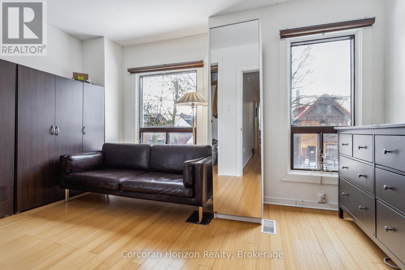 296 Charlton Avenue W, Hamilton, Ontario  L8P 2E5 - Photo 20 - X12776766