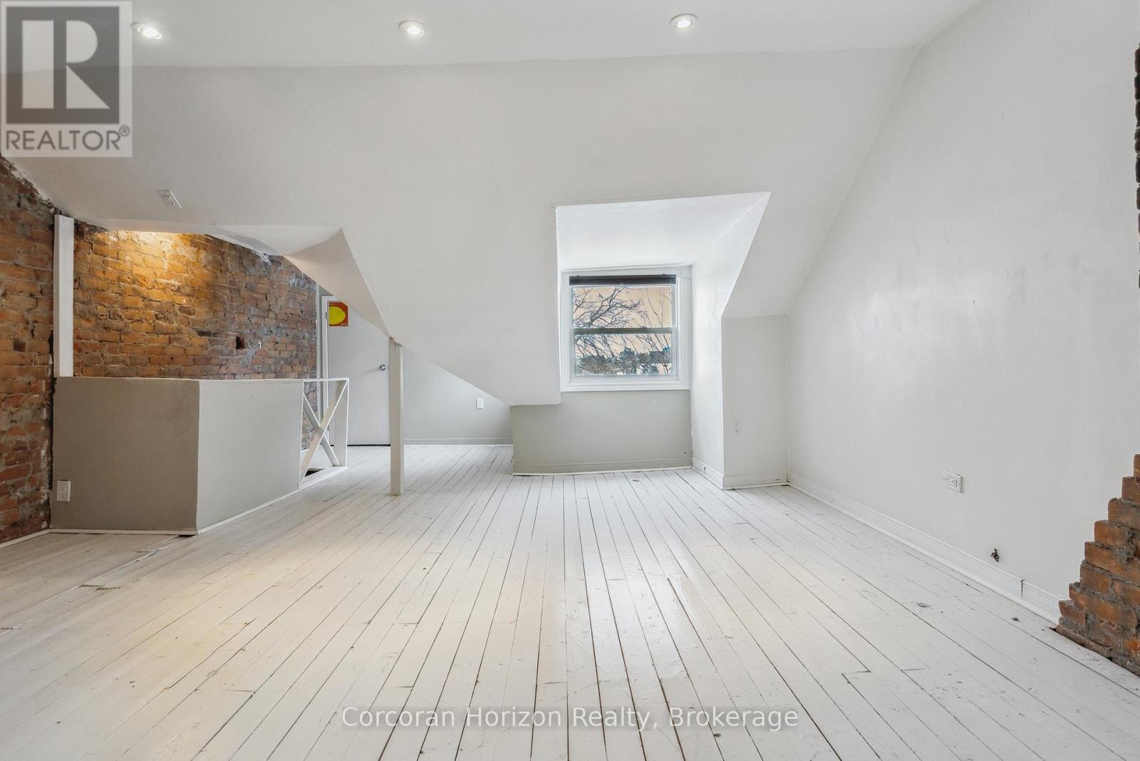 296 Charlton Avenue W, Hamilton, Ontario  L8P 2E5 - Photo 27 - X12776766