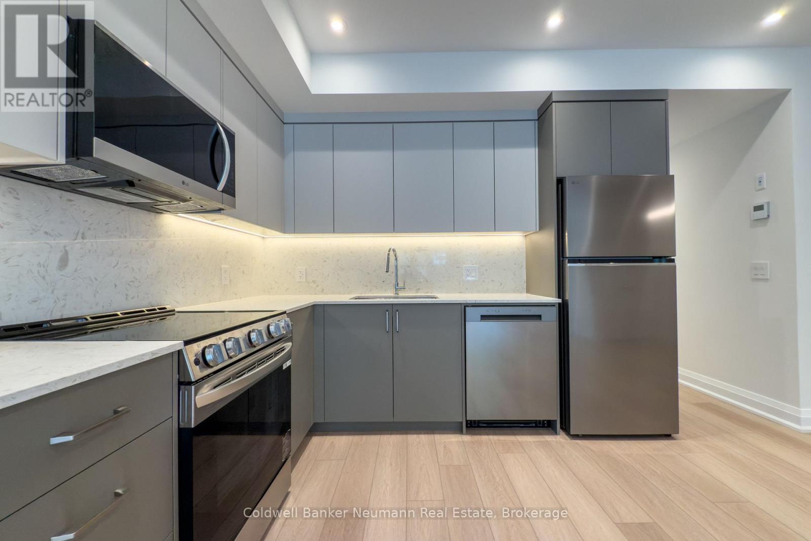 3 - 14 Stevenson Street N, Guelph (St. George's), Ontario  N1E 5A4 - Photo 1 - X12776828