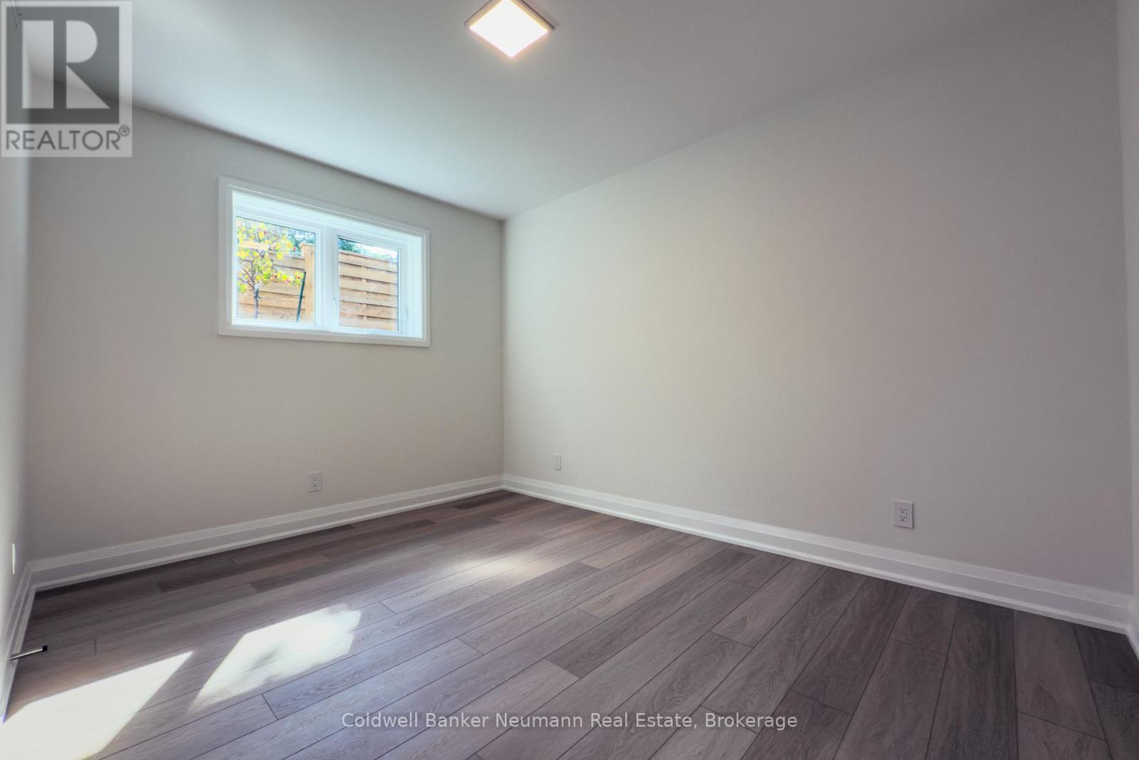 3 - 14 Stevenson Street N, Guelph (St. George's), Ontario  N1E 5A4 - Photo 8 - X12776828