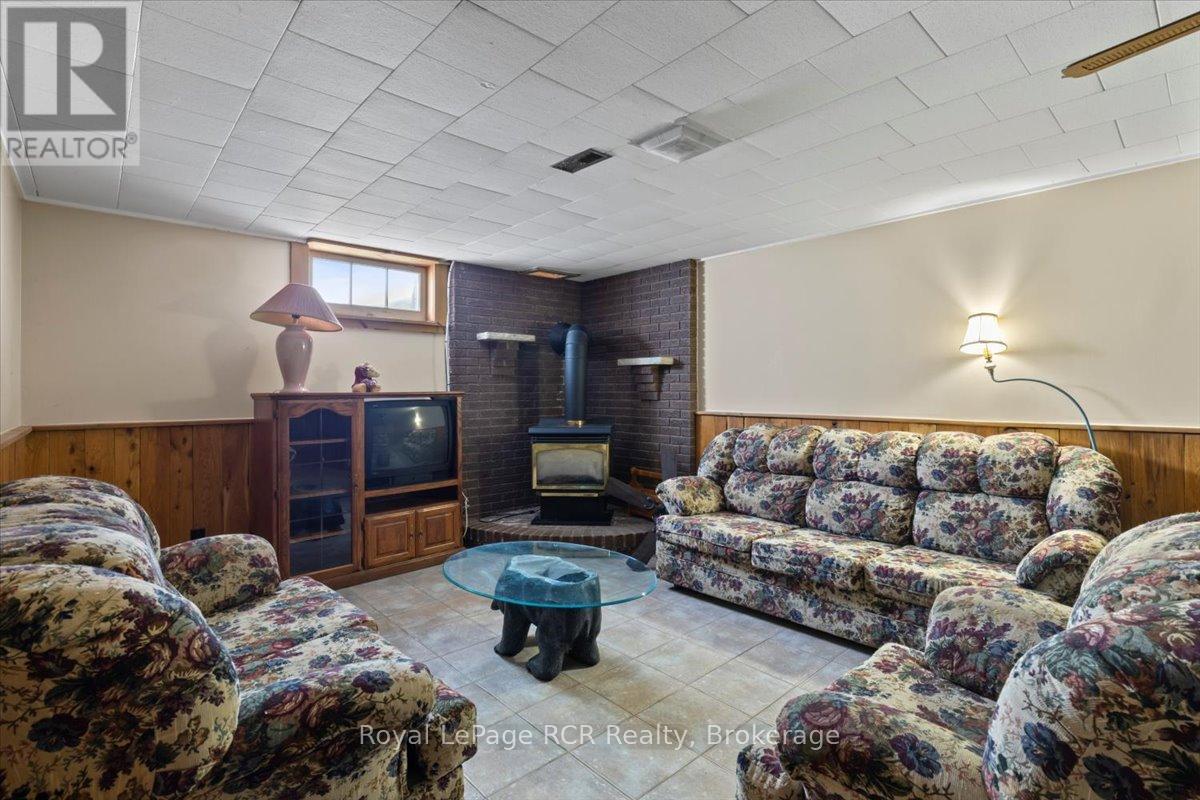 389 3rd Street, Hanover, Ontario N4N 1B4 - Photo 19 - X12776858