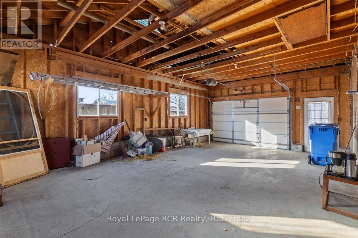 389 3rd Street, Hanover, Ontario N4N 1B4 - Photo 24 - X12776858