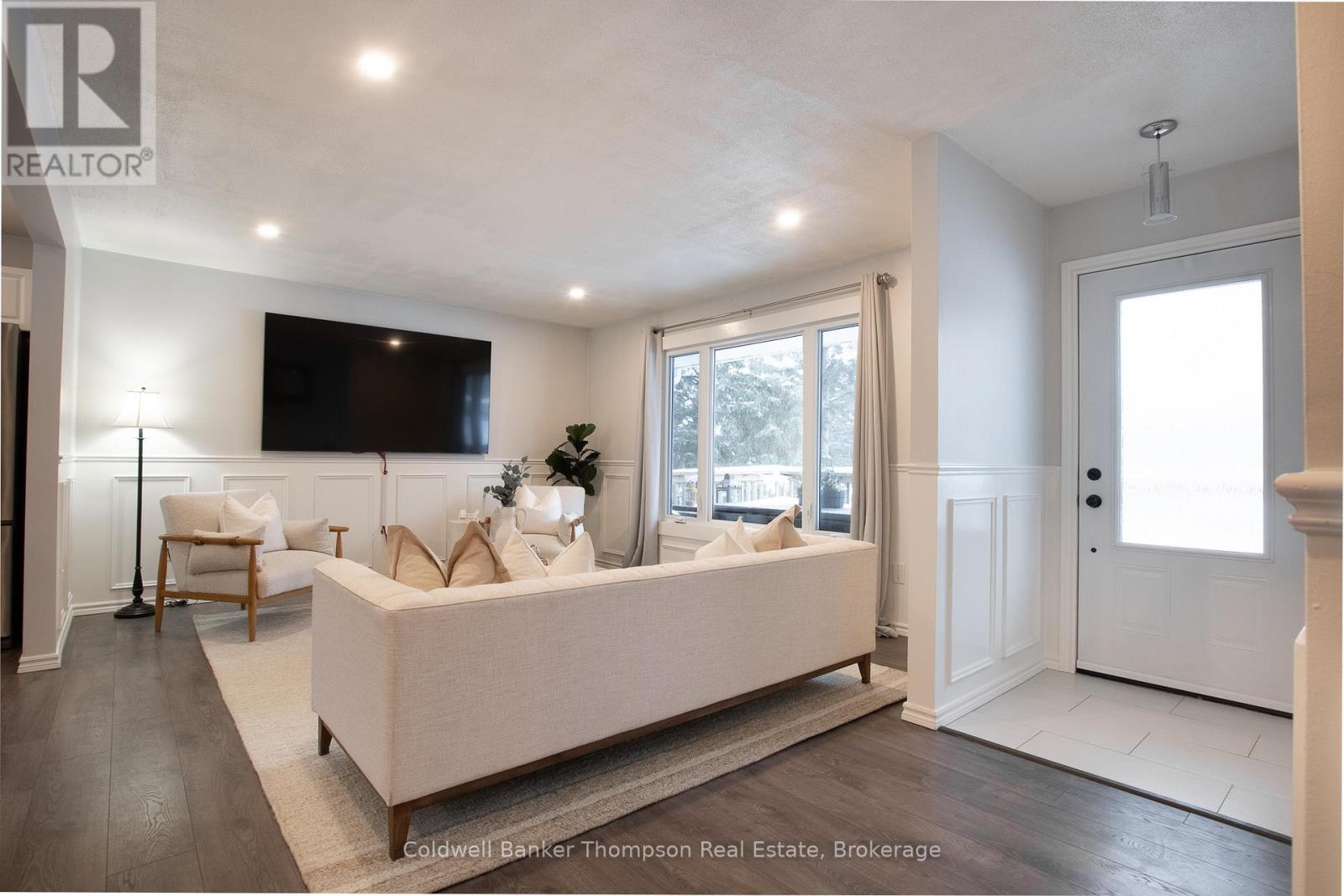 17 Gullins Road, Huntsville, Ontario  P1H 1M6 - Photo 2 - X12776872