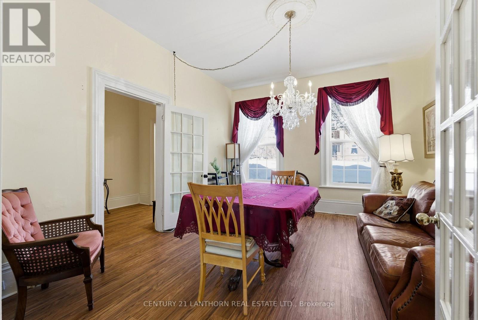 48 Queen Street, Quinte West, Ontario  K8V 4X6 - Photo 11 - X12776698