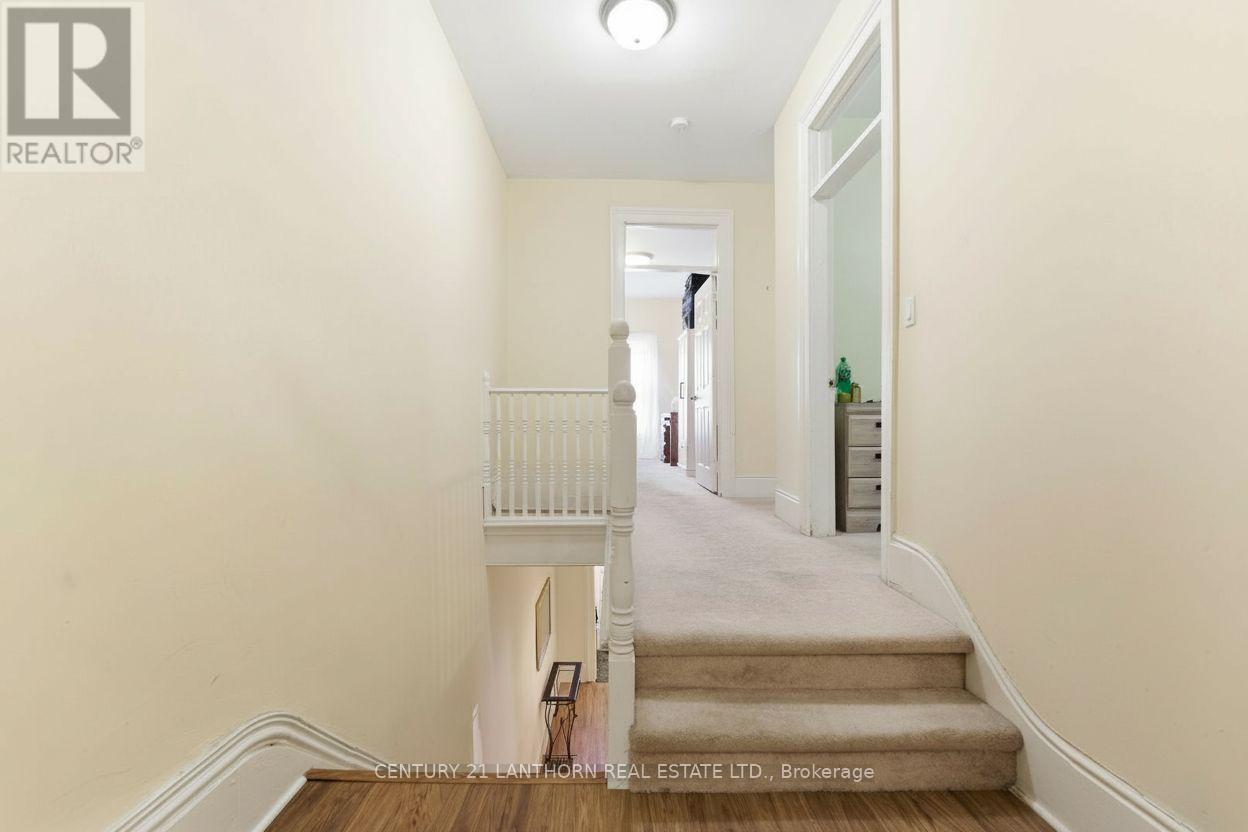 48 Queen Street, Quinte West, Ontario  K8V 4X6 - Photo 12 - X12776698