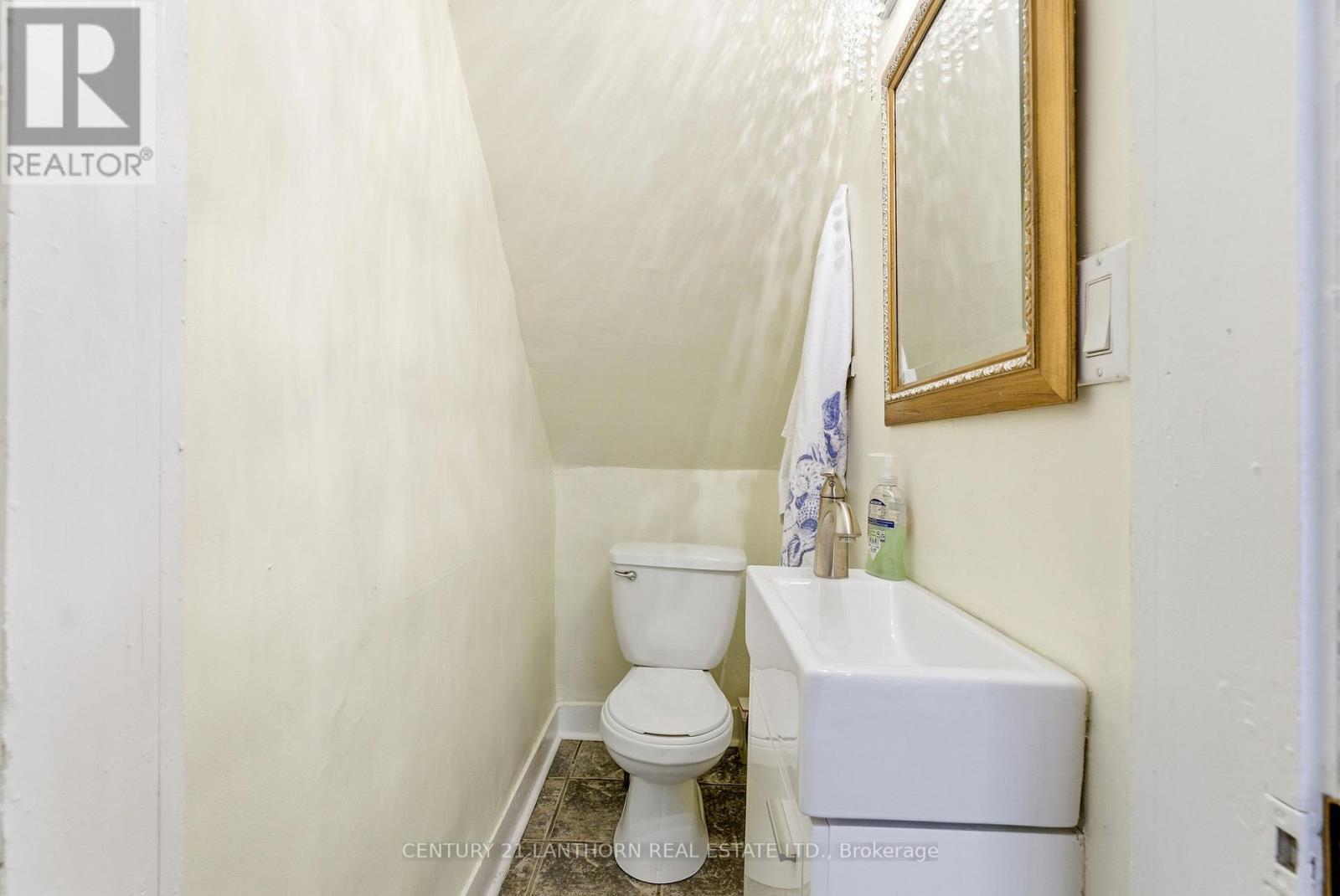 48 Queen Street, Quinte West, Ontario  K8V 4X6 - Photo 6 - X12776698