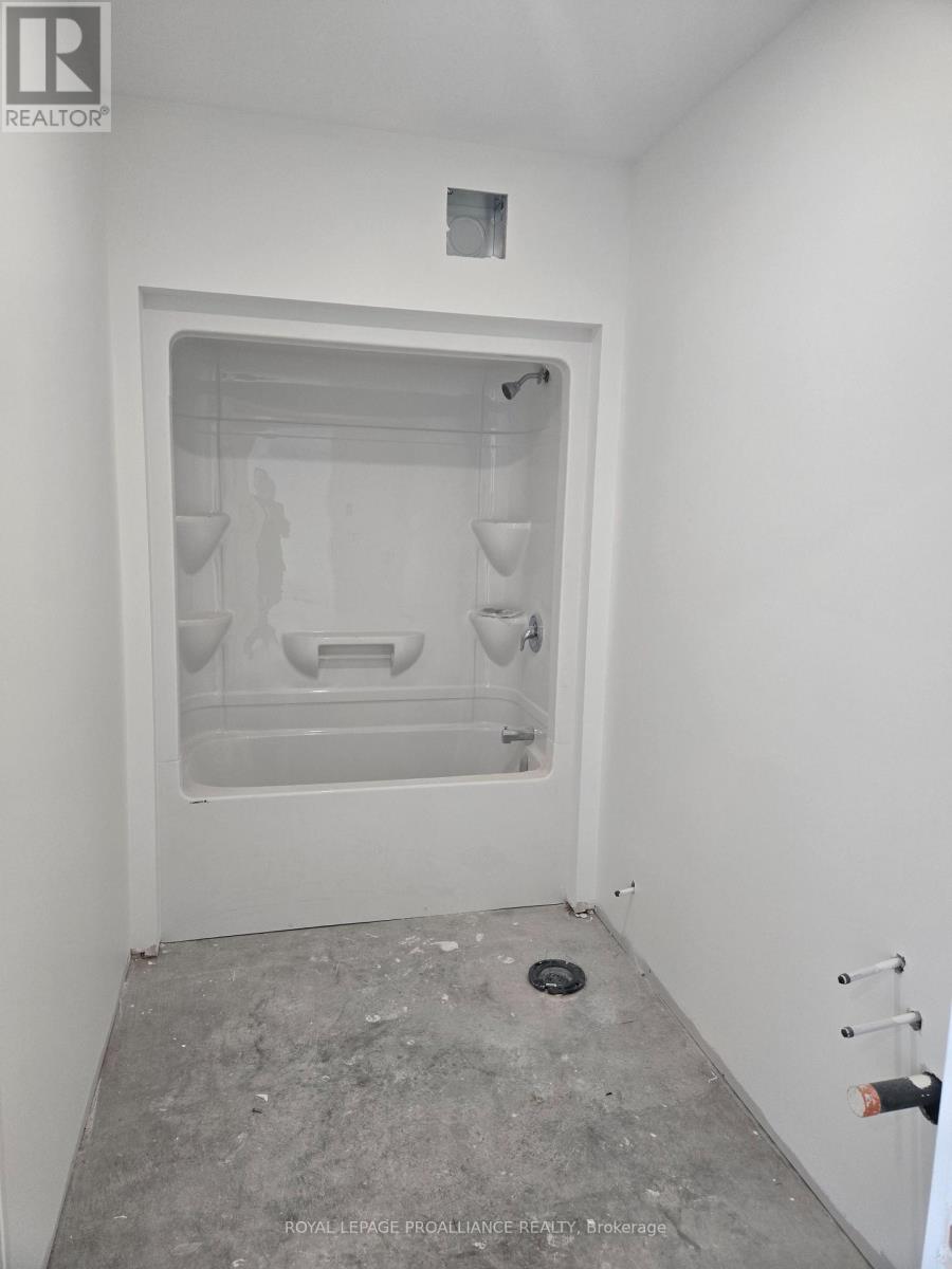 4 - 92 Lywood Street, Belleville, Ontario  K0K 1K0 - Photo 12 - X12776772